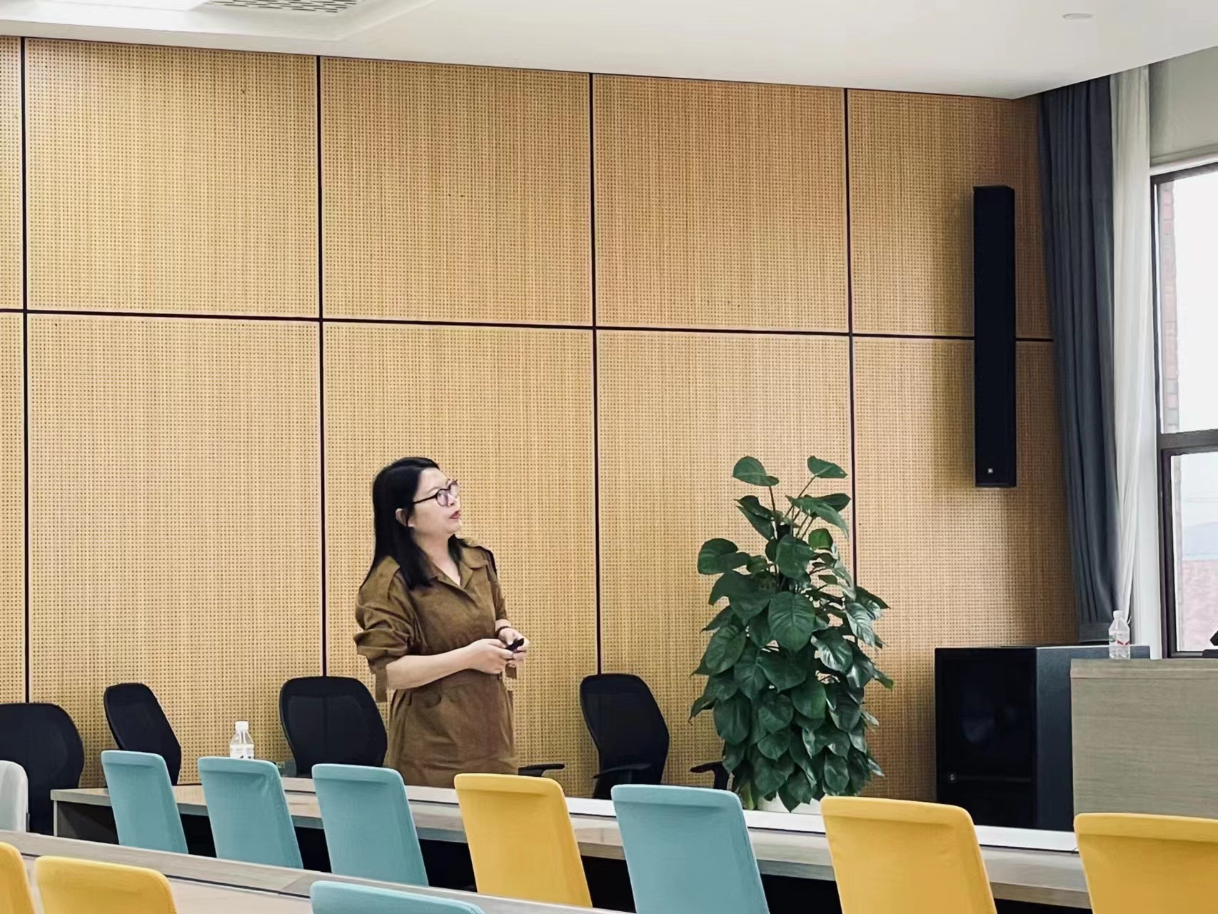 1682232813377419.jpg 4.jpg